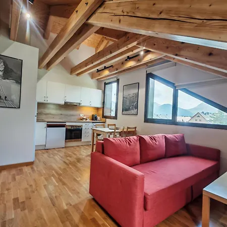 Apartment Abuhardillado Y Espacioso Auet 3 Pla de l'Ermita